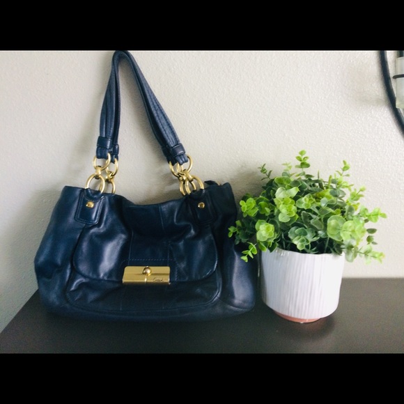 Coach Handbag - Picture 2 of 8